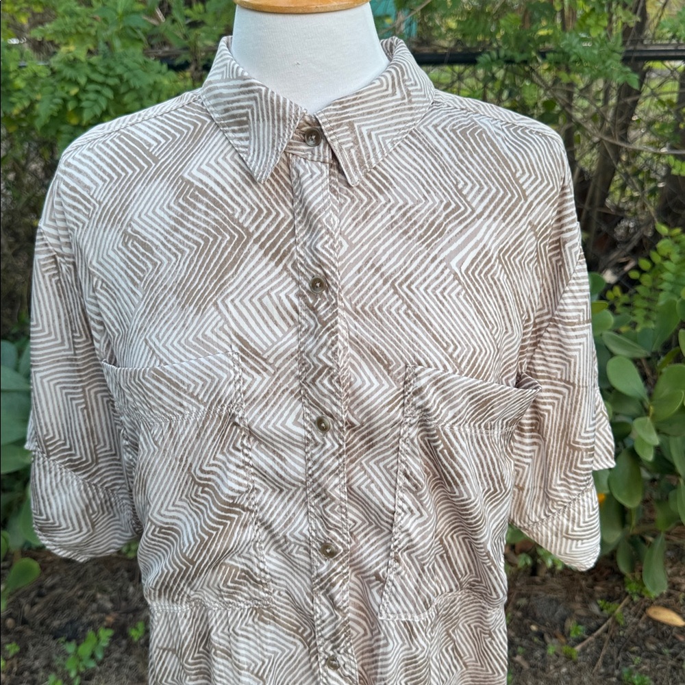 Pilcro short sleeve silky surf shirt dress, size Large - Picture 7 of 12